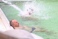 Polokrytý termálny 37C bazén termálne kúpalisko Veľký Meder Slovensko
