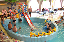 Vnútorný plavecký bazén termálne kúpalisko na Slovensku Veľký Meder